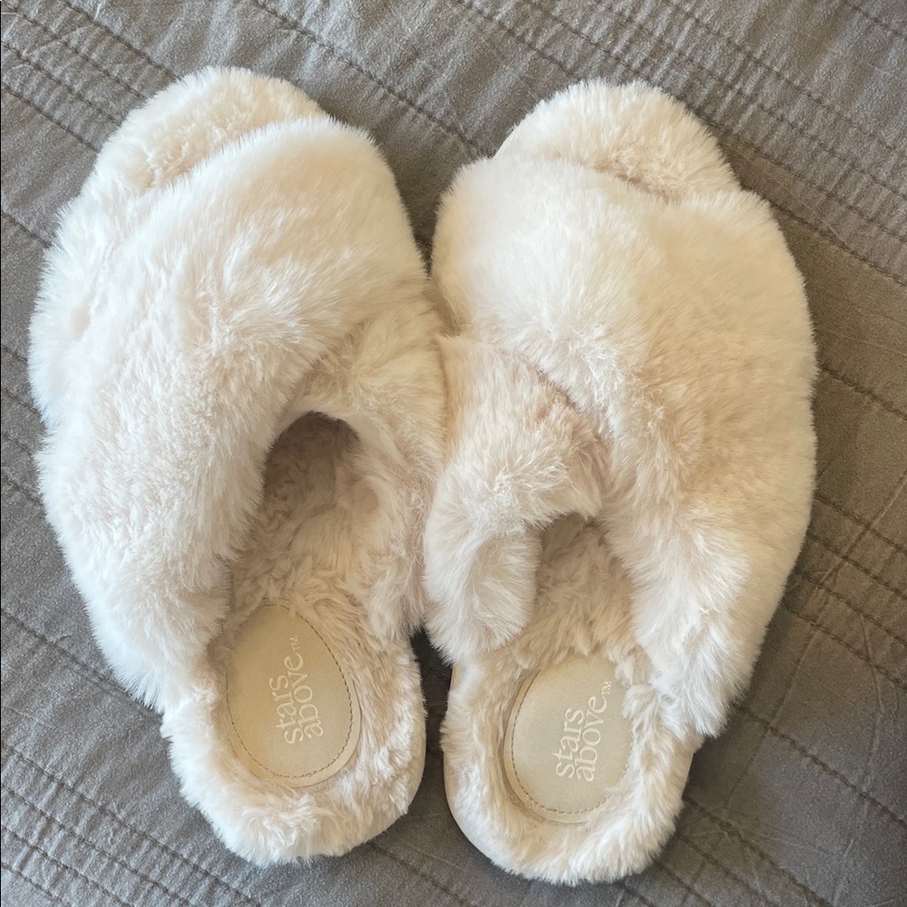 Fuzzy Cream Slippers